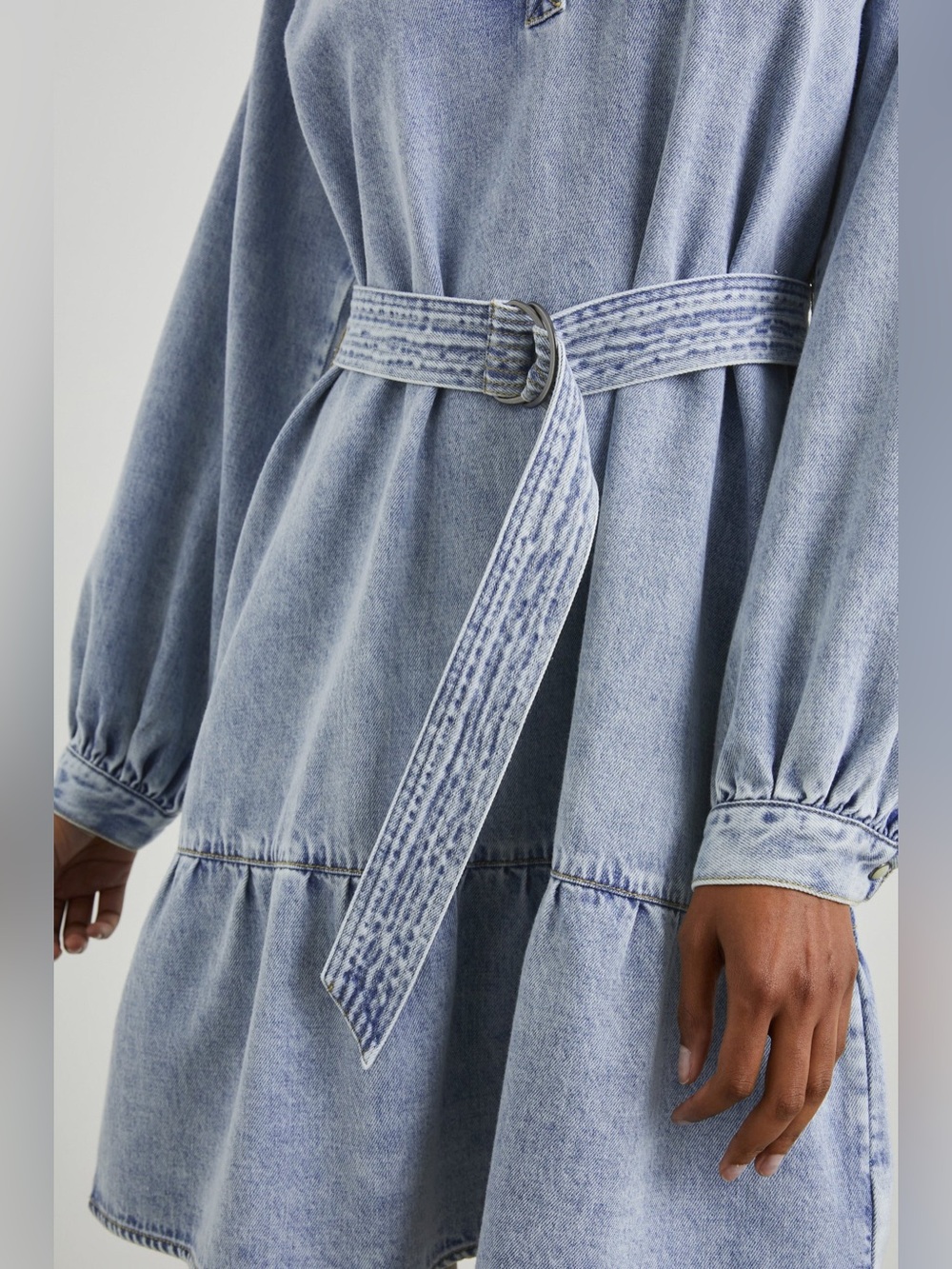 Rails Lila Chambray Denim Tiered Flounce Dress | Faded Indigo - Picture 4 of 16